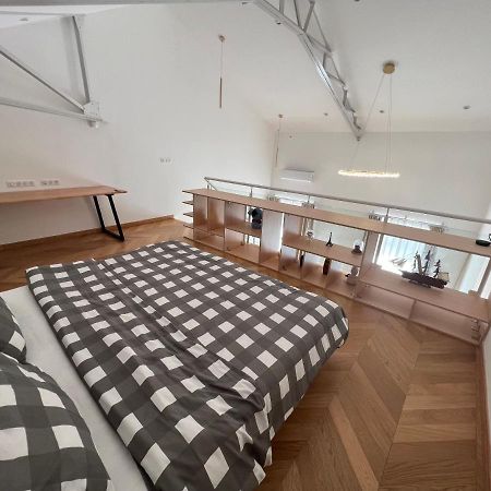 Suite Deluxe Au Carre Cathedrale En Hypercentre Saint Denis Εξωτερικό φωτογραφία