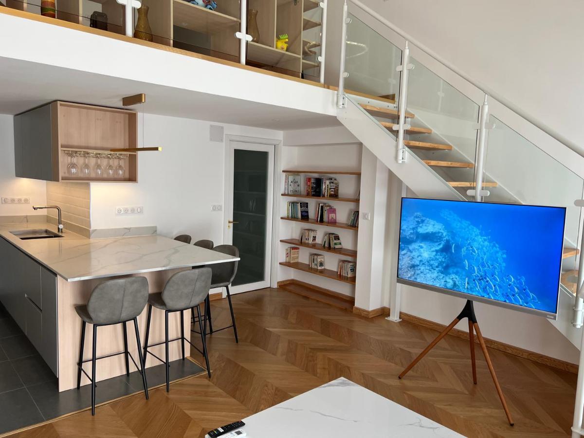 Suite Deluxe Au Carre Cathedrale En Hypercentre Saint Denis Εξωτερικό φωτογραφία